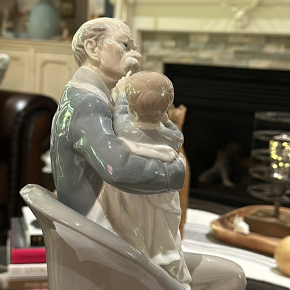 Lladro Retired Figurine, Grandfather #4654, Pristine, Vintage Unboxed - Picture 12 of 15